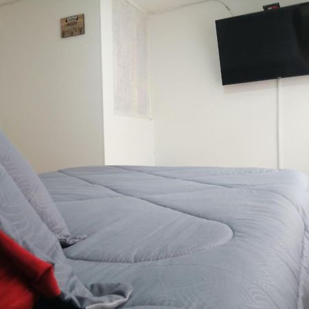 Habitacion Privada Cerca Al Aeropuerto Y Terminal Bogotá Eksteriør bilde