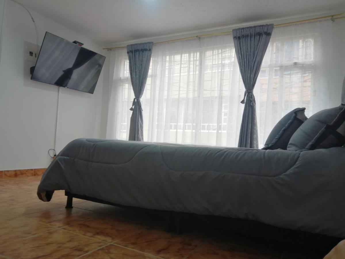 Habitacion Privada Cerca Al Aeropuerto Y Terminal Bogotá Eksteriør bilde