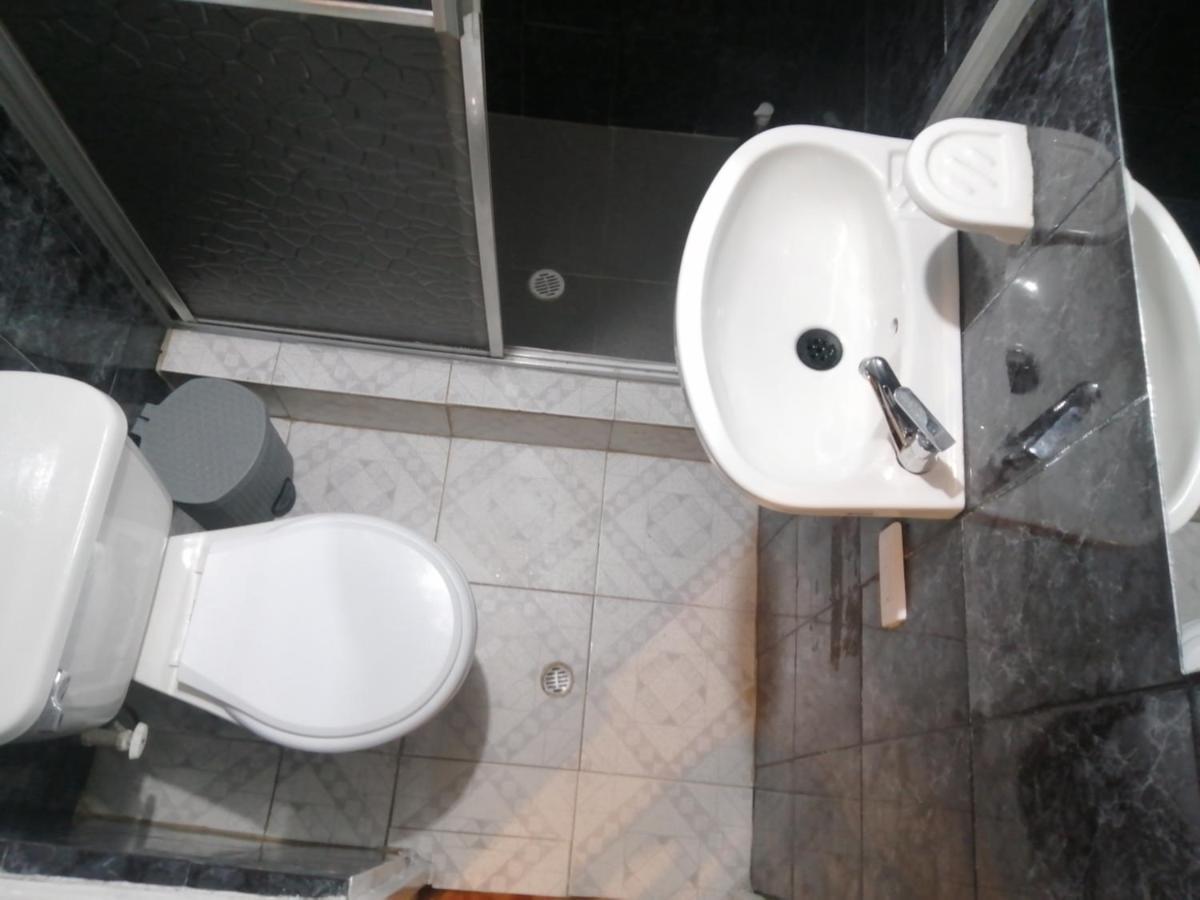 Habitacion Privada Cerca Al Aeropuerto Y Terminal Bogotá Eksteriør bilde